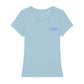 christliches T-Shirt mit einem Frauen-Schnitt in hellblau aus 100 % Bio-Baumwolle auf der Vorderseite mit einem blauen Fisch rechts auf der Brust. Erhältlich in den Größen XS bis XXL