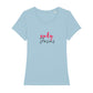 christliches T-Shirt mit einem Frauen-Schnitt in hellblau aus 100 % Bio-Baumwolle mittig auf der Brust "only Jesus". Erhältlich in den Größen XS bis XXL