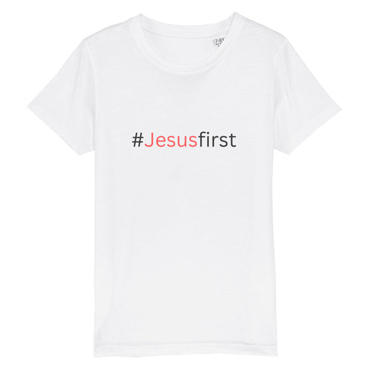 christliches T-Shirt für Kinder mit einem Unisex-Schnitt in weiß aus 100 % Bio-Baumwolle mittig auf der Brust "#Jesus first". Erhältlich in den Größen 98/104 bis 152/164